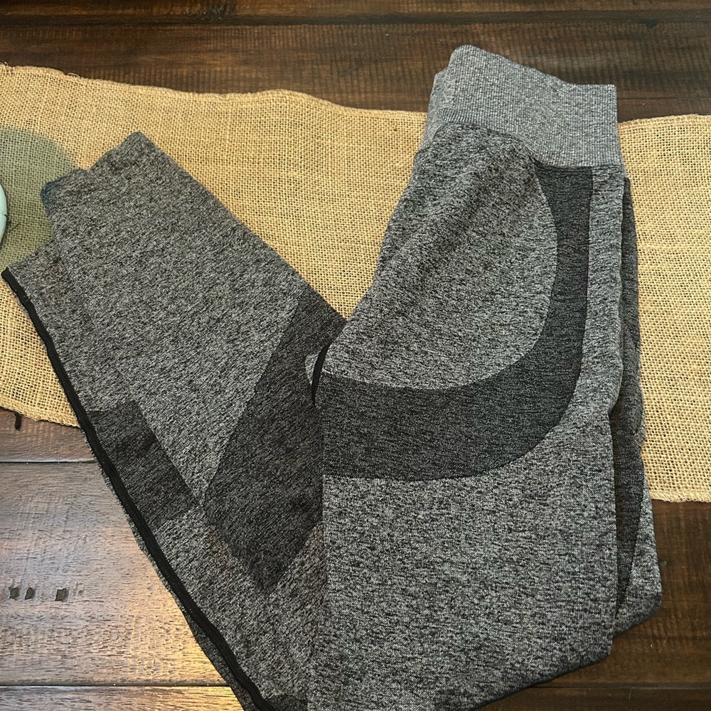 PINK Victoria's Secret Gray Leggings